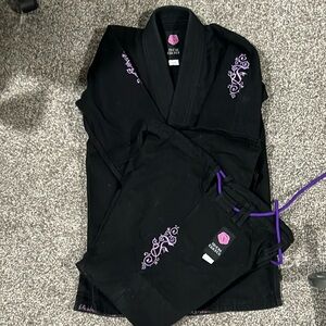Women’s Gi. Fenom kimonos size A1 tall pearl weave. BJJ, martial arts, MMA
